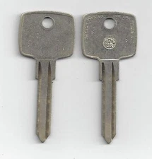 1 VINTAGE KEY BLANK MERCEDES BENZ M79UR NOS 