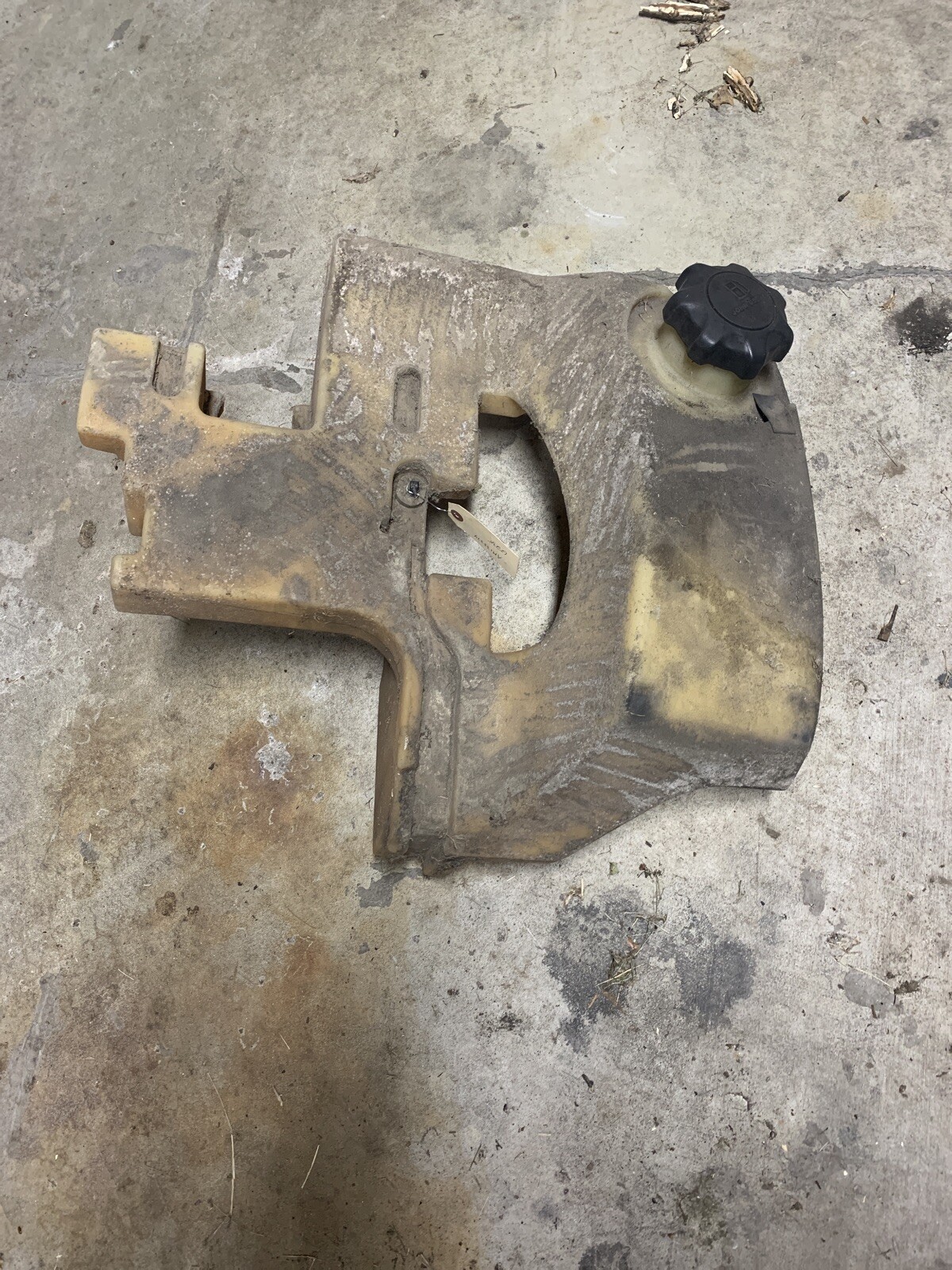 John Deere GT235 Fuel Tank AM133374 eBay