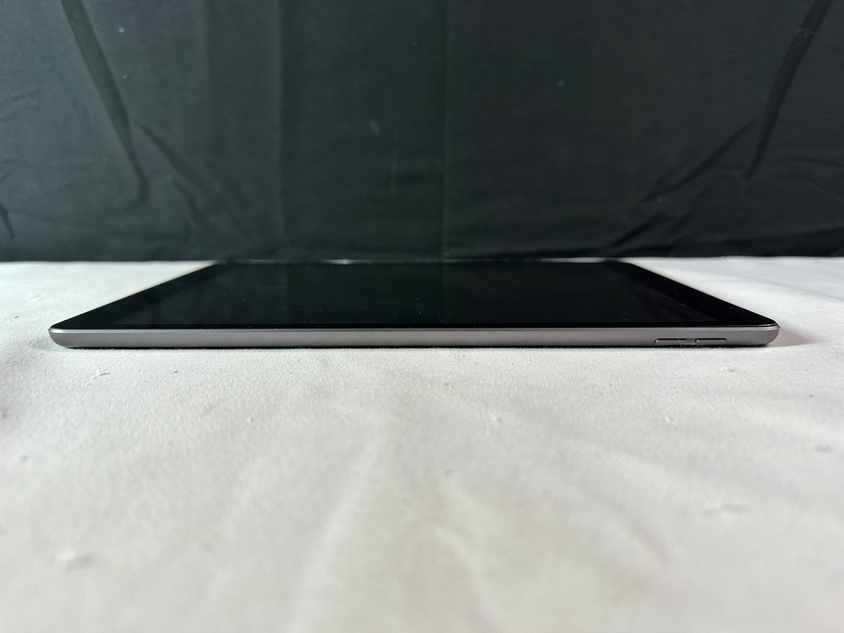 Apple iPad 7th Gen A2197 Space Gray 10.2 Inch Wi-Fi Touchscreen