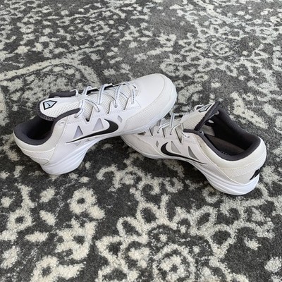 NEW Nike Hyperdiamond Women s Size 7 Metal Softball Cleats!