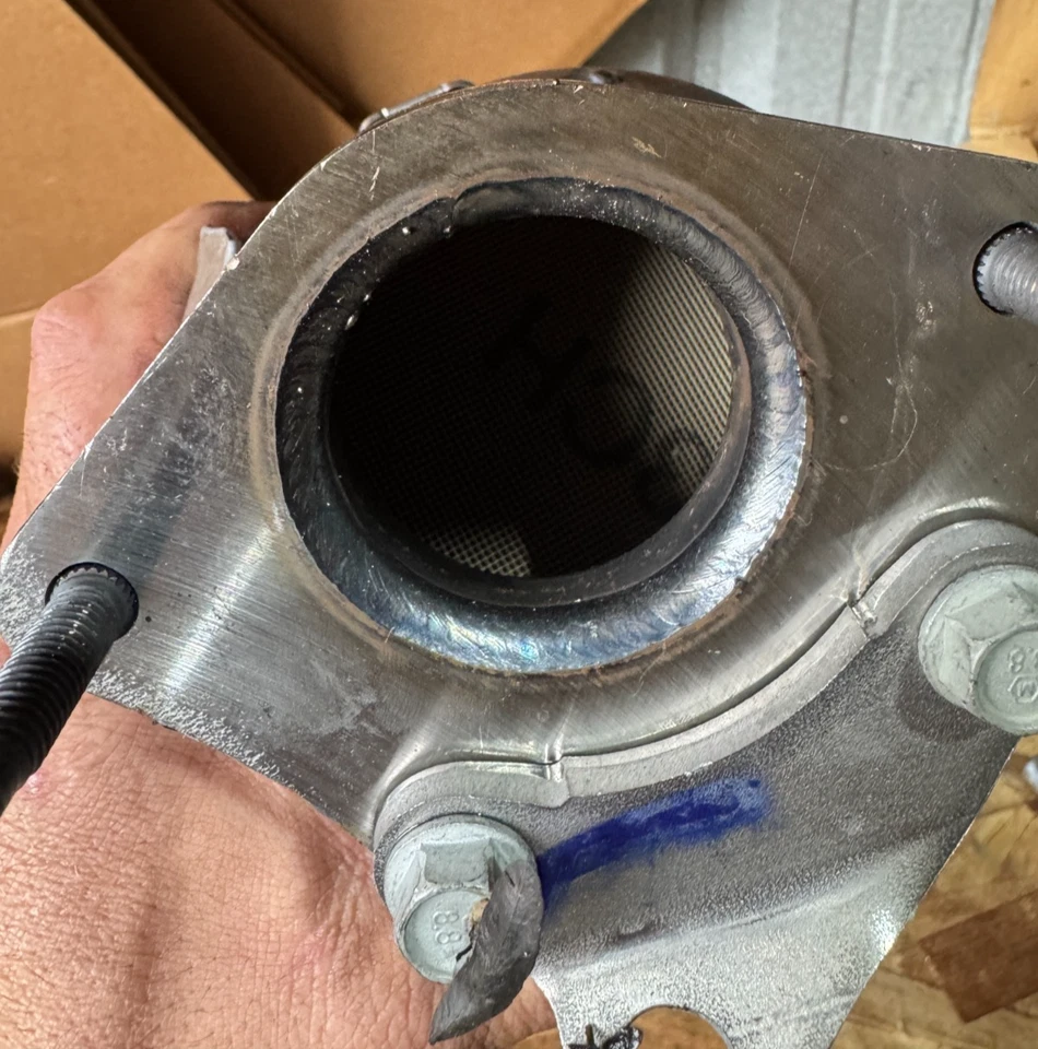 NEW Dodge Exhaust And Catalytic Converter Manifold MOPAR CEZGU902AB 68472842AB - Image 4 of 4