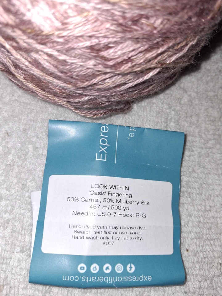 "Look Within" de Expression Fiber Arts seda camel y morera 500y Foto 4 de 4