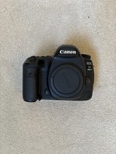 Canon EOS 5D Mark IV DSLR Camera Body with Battery and Charger