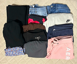 Women Nike Aeropostale Express Mixed Clothing Lot Multicolor Mostly size medium