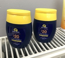 2 x 100ml  Travel Size Sun Lotion SPF20 Medium Protection UVA +UVB Sun Oasis NEW
