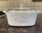 Pristine Vintage Corningware Country Cornflower 1.5 Qt. Casserole Dish Pyrex Lid