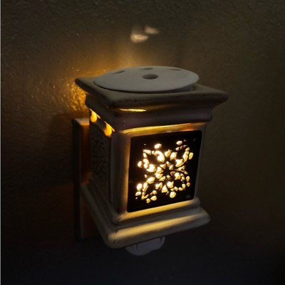 Ceramic Plug-In Wax Warmer Night Light Fragrance Melter Decorative Wall Outlet