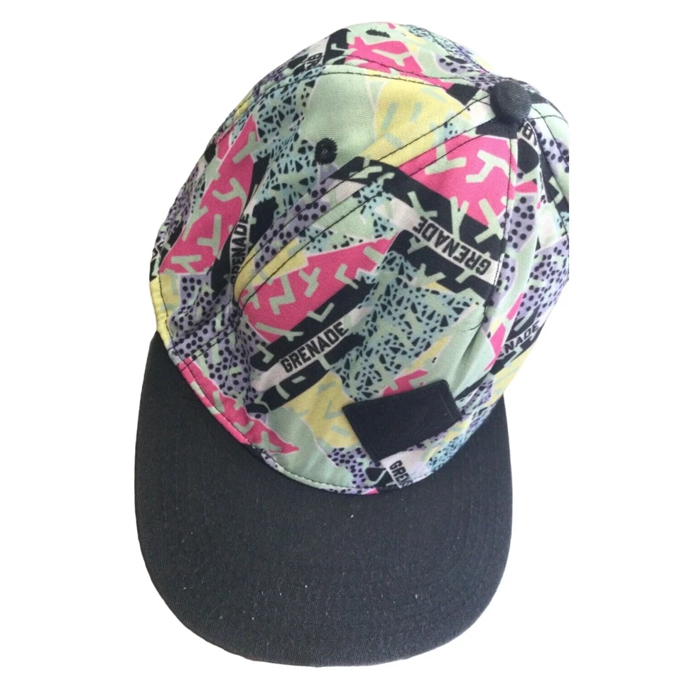 Gorra de béisbol Grenade Graffiti Snapback para adulto talla única plana facturada Foto 2 de 4