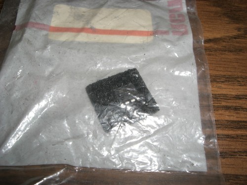 RCA 218821 I.C. EEPROM DNB SK 458320P - Picture 3 of 3
