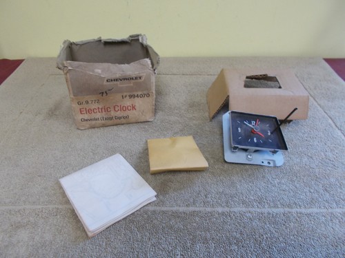 VINTAGE NOS ELETRIC CLOCK GM CHEVROLET 1971-74 # 994070 DASH IMPALA BISCAYNE BOX - Bild 2 von 19
