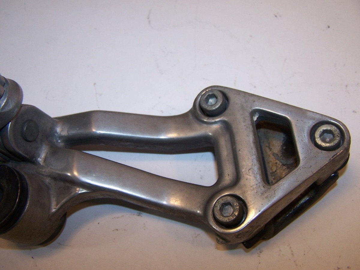 NOS Kawasaki ZX1100 Ninja ZZR 1100 90-91 Foot Peg Bracket R.H.