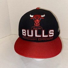 New Era 59FIFTY Chicago Bulls Windy City Fitted Hat 7 1/8 Black Red NBA Cap