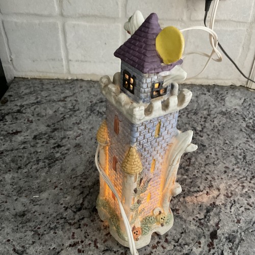 Castillo de Halloween Luz Lámpara Torre Fantasmas Estatuilla Embrujada - Imagen 11 de 12