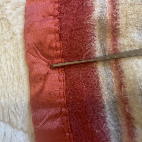 Manta estilo baliza vintage reversible borde satinado rosa gris crema 70"x68" LEER - Imagen 9 de 12