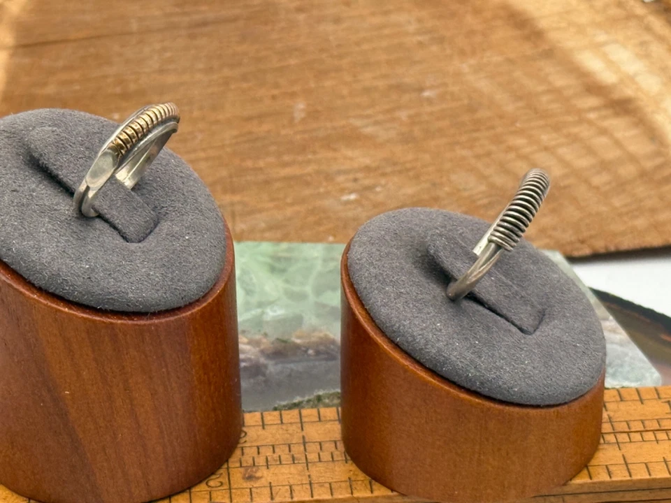 Lote de 2 anillos de banda simples nativos de ley y alambre talla 7,5 y 8--TB273,25 Foto 4 de 4