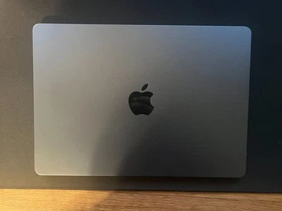 2025 Apple MacBook Air 13-inch M4 Chip 24GB RAM 512GB SSD Midnight MC6L4LL/A - Image 1 of 4