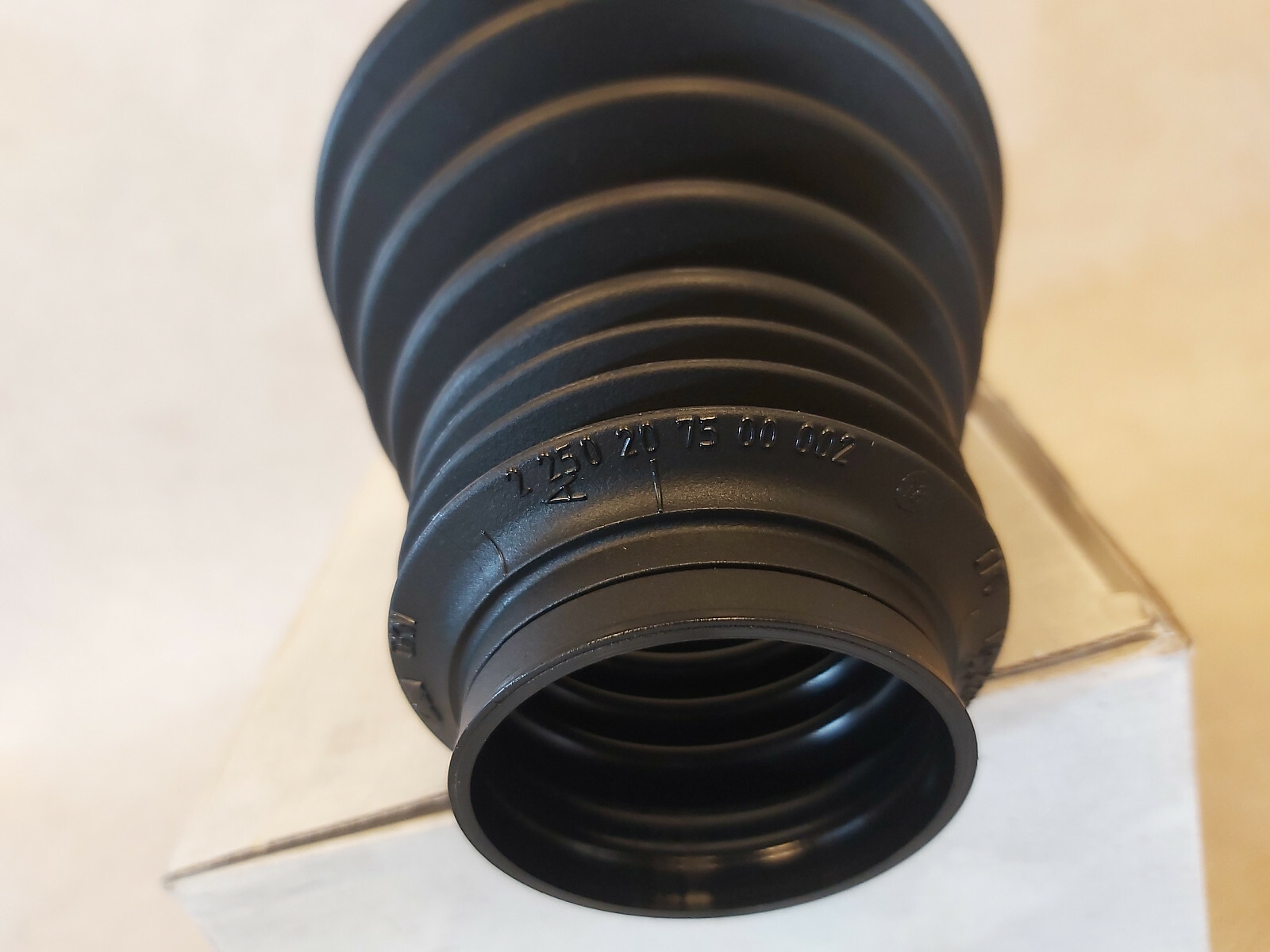 GENUINE RANGE ROVER L322 FRONT DRIVE SHAFT INNER CV JOINT BOOT