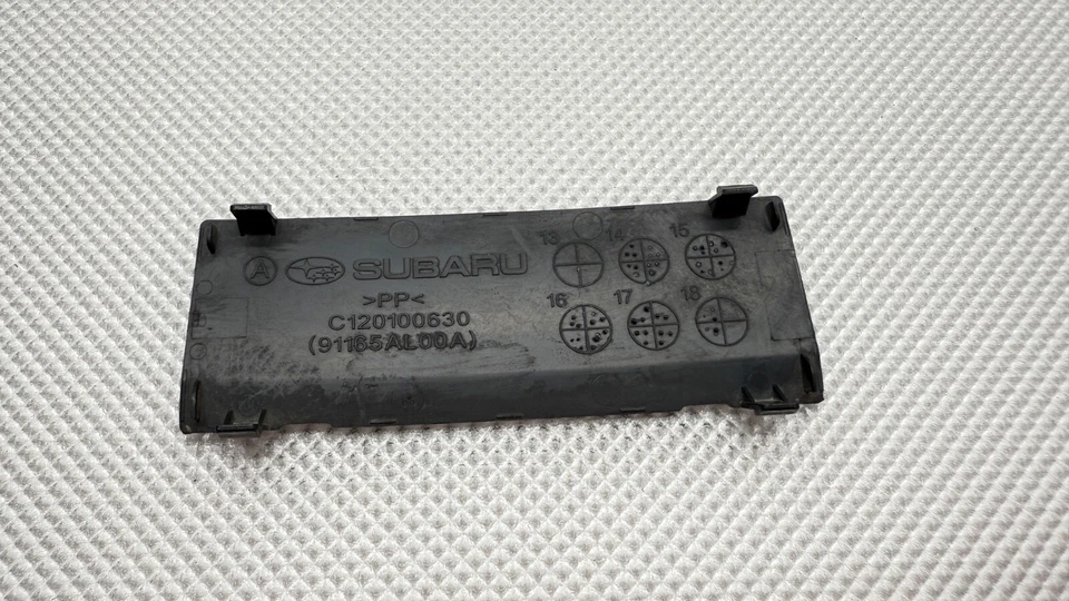 Soporte de montaje de parrilla de parachoques delantero Subaru Legacy 2015-2019 superposición OEM Foto 4 de 4
