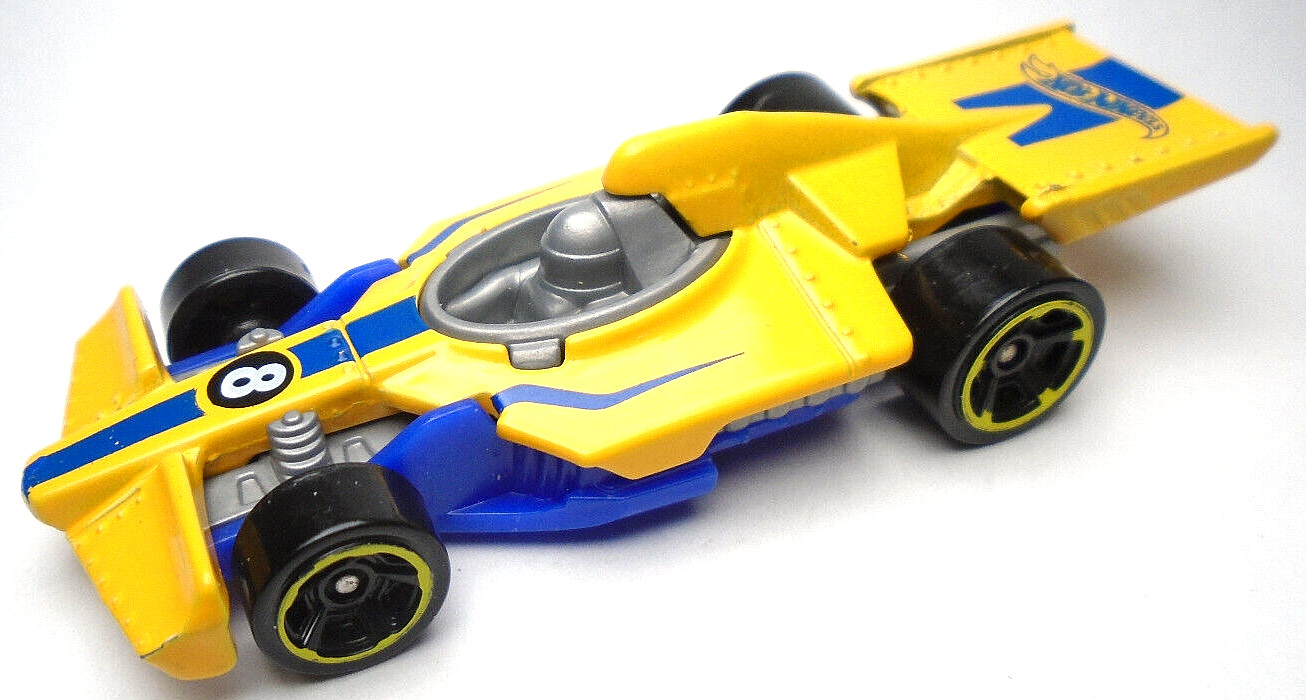 2019 HOT WHEELS FORMULA FLASHBACK #8 YELLOW 1:64 DIECAST 3 1/8" RACE CAR W/ BLUE