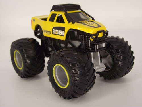 Hot Wheels Monster Jam Trucks 1:64 YOUR CHOICE Brodozer Crustation One Bad Ghoul - Picture 64 of 145