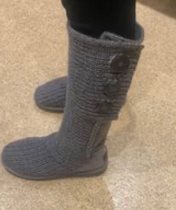 Stivali UGG classici in maglia con dettagli e bottoni cardy alti grigi vera pelle di pecora taglia 7