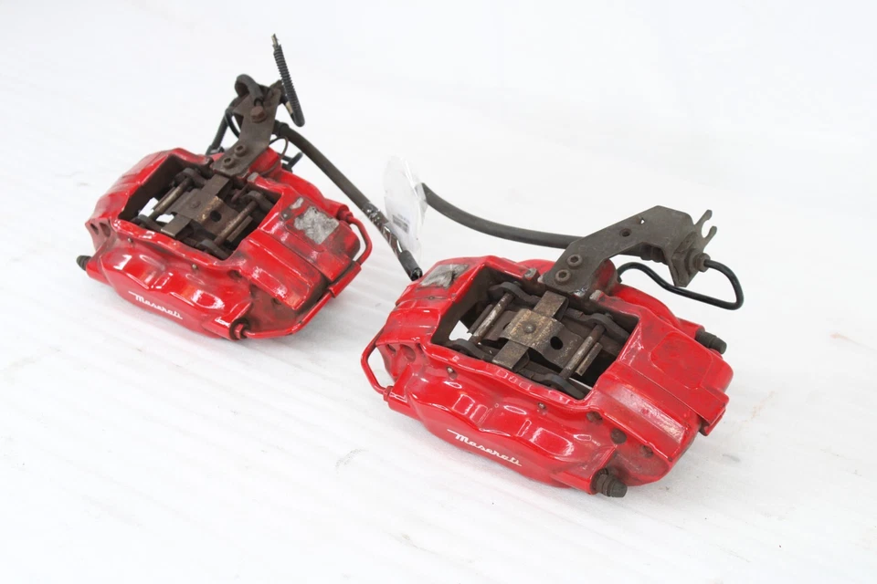 🚀 Pinzas de freno traseras izquierda y derecha Maserati Ghibli SQ4 2014-2017 OEM, P#6780000 Foto 3 de 4