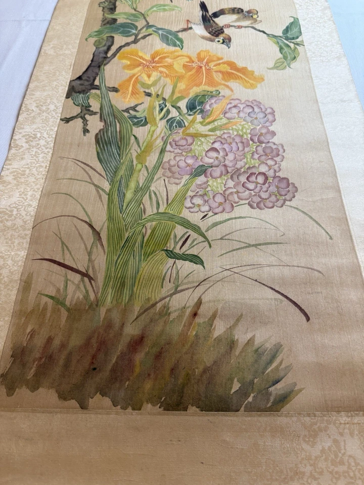 Antigua seda china pintada a mano  Foto 2 de 4