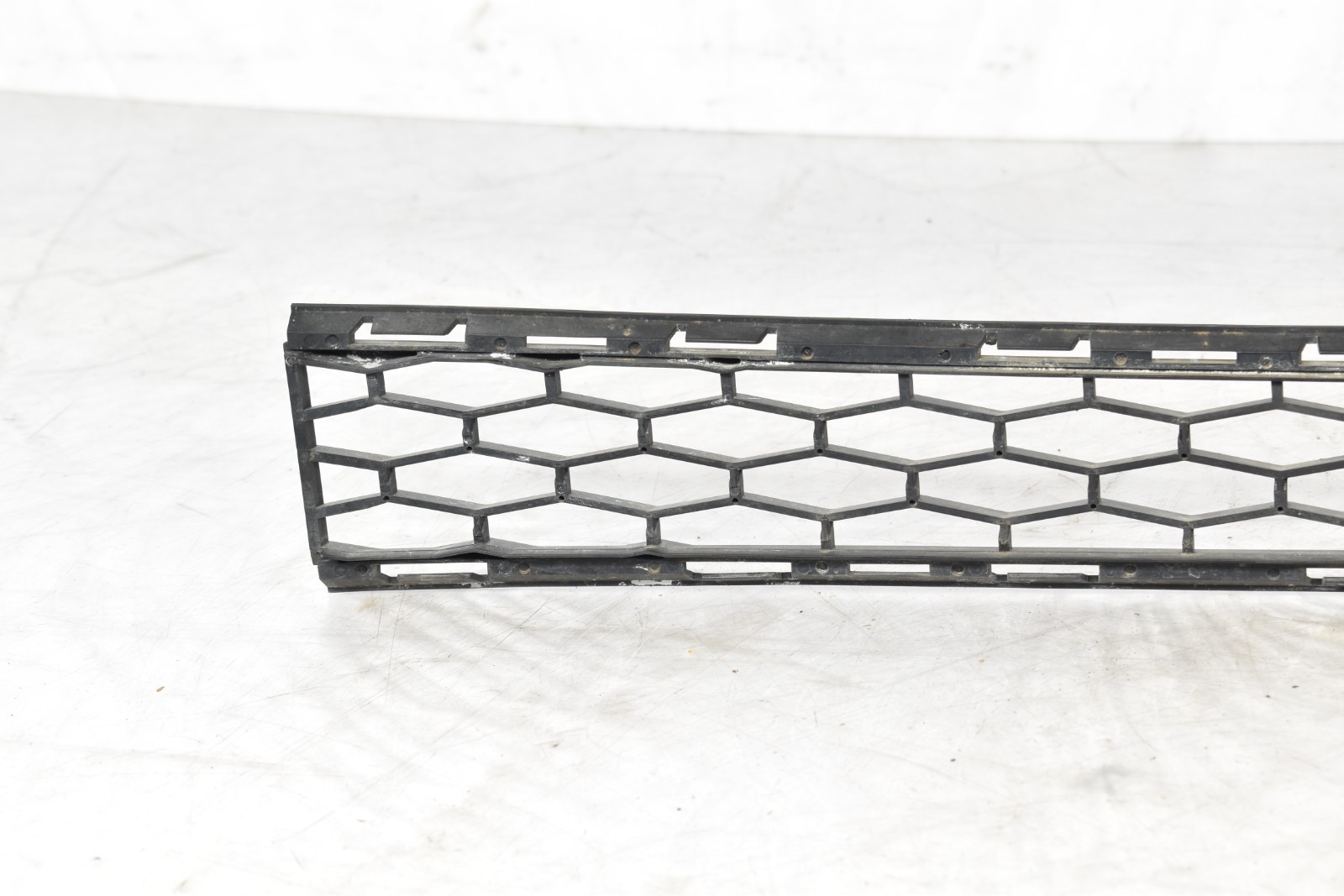 🚀 14-17 Maserati Ghibli M157 Front Bumper Lower Center Grill Grille Guard OEM
