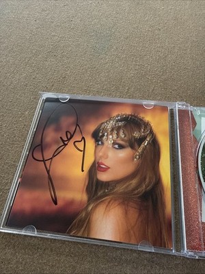 洋楽 THE LIFE OF A SHOWGIRL CD SIGNED PHOTO 1 ✨ Taylor Swift | Life of a Showgirl CD | Sealed & Signed Photo (1