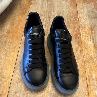 Alexander McQueen Oversized Sneaker Black Low Top Lace Up 687828