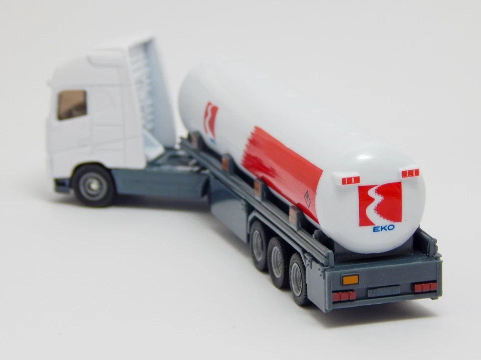 Volvo FH EKO Tanker Track Greek SIKU Super Serie 1626 1/87 Scale Toy Greece - Image 4 of 4