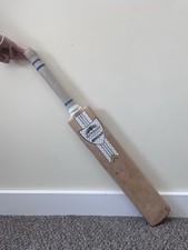 Newbery Renegade Cricket Bat Full Size Adult – Good Condition – Gripped Handle