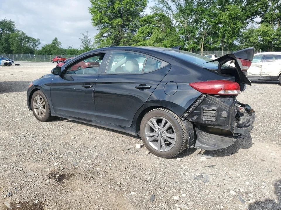 Hyundai Elantra 2017 carcasa de filtro de aire usada tracción delantera 2,0 L OEM 3666257 Foto 2 de 4