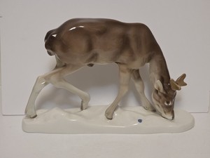 Nymphenburg Łoś wypasowy Hans Behrens 1913 Model 161 Łoś trawiasty Antyk