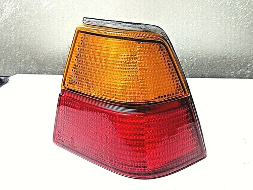 Original VW Passat 32B Rücklicht Rückleuchte rechts 321945112T