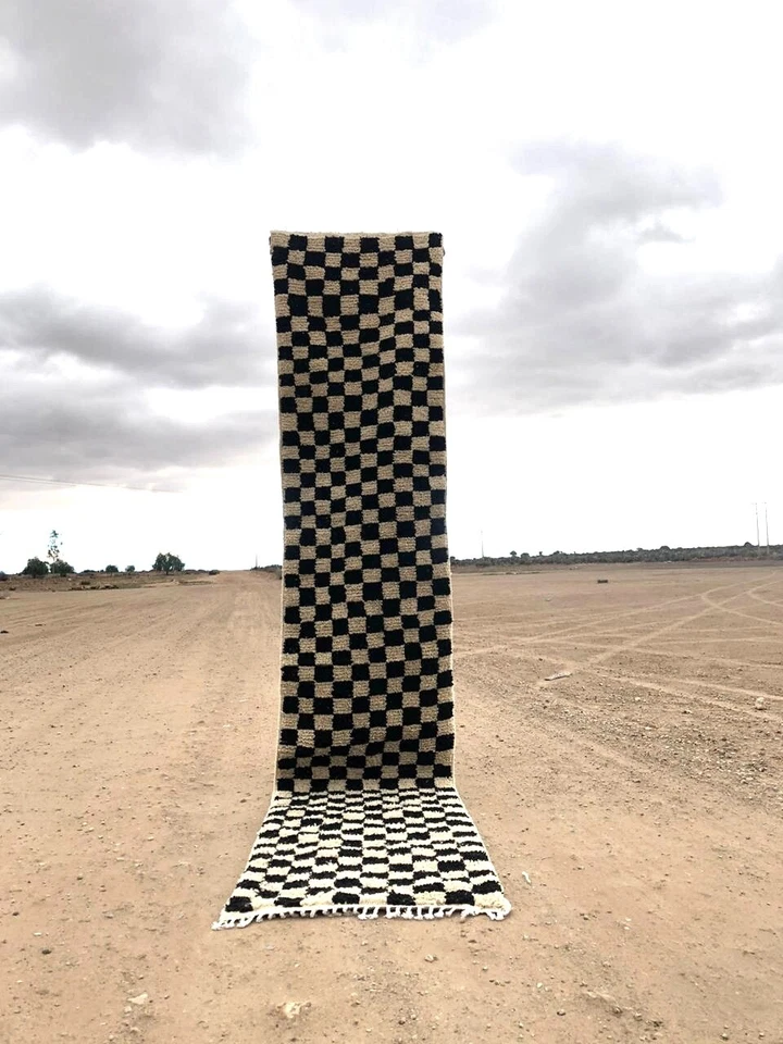 Alfombra de corredor marroquí, alfombra de lana suave a cuadros, alfombra bereber Azilal, alfombra de disfraz Foto 3 de 4