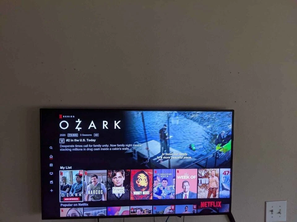 Samsung PM43H 43" smart signage professional display TV- PM-H series w/ mount - Image 3 of 4