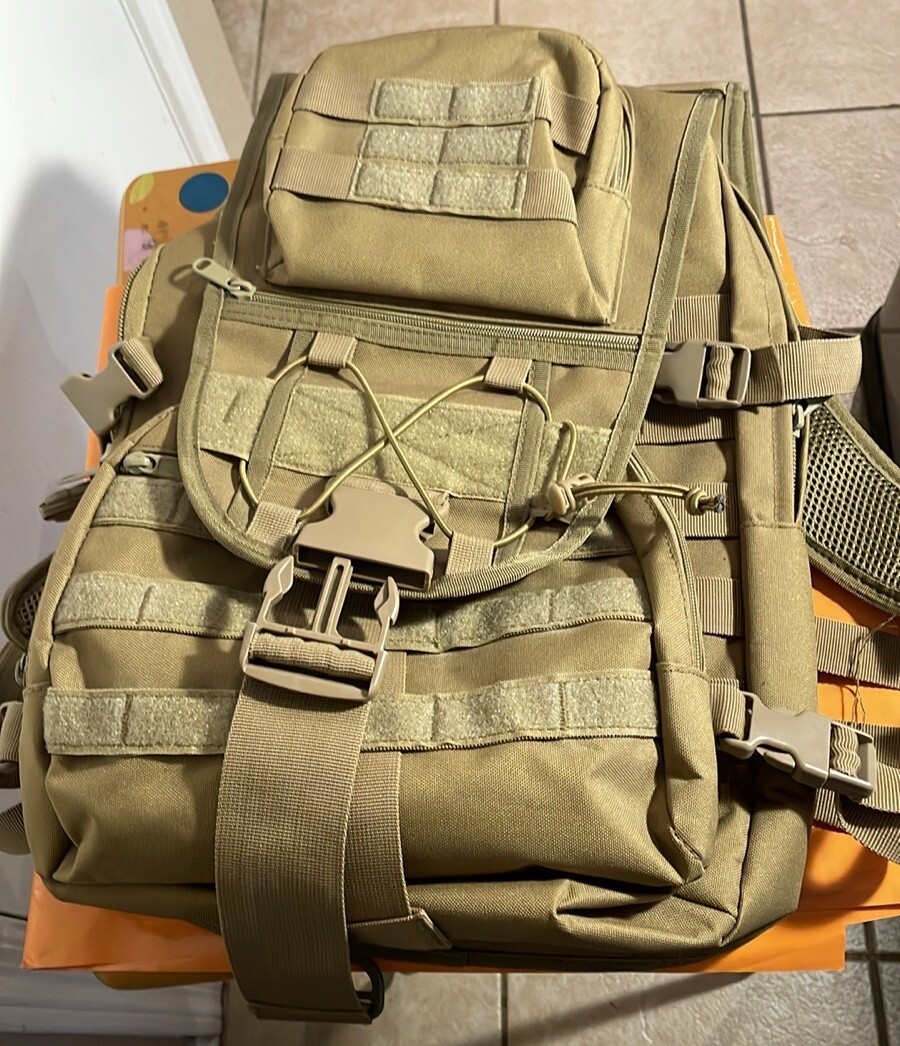 Lightweight Hiking Backpack 29x13x7 with Padded Straps & Multiple Pockets Under 3lbs NWOT-image