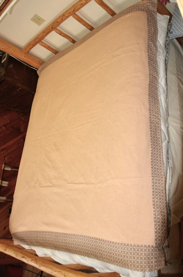 Rainbow Block Quilt Vintage 1950s Handmade 81x70 Feed Sack Cottage Chic Lined - Image 4 of 4