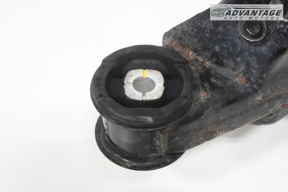 Cadillac ATS 2016-2018 suspensión trasera subchasis cuna travesaño OEM Foto 4 de 4