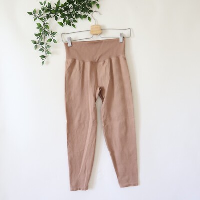 PINK Active Victoria's Secret Brown Capri Leggings Size Medium