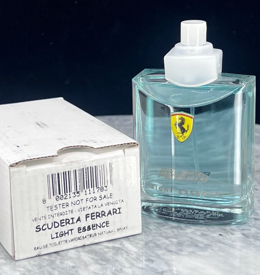 Ferrari Scuderia Light Essence Eau De Toilette 2,5 oz TST - Imagem 2 de 4