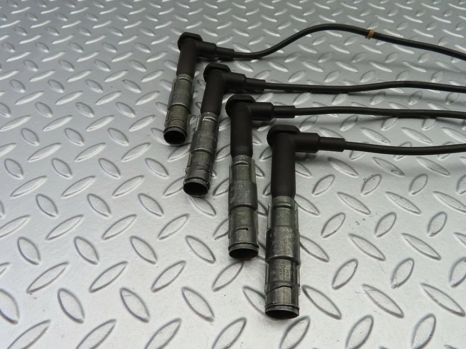 Juego de plomo de encendido Mercedes-Benz S124 E220 camioneta Bosch 0001566710 Foto 2 de 4