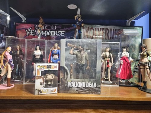 McFarlane Toys The Walking Dead 10" Rick Grimes Deluxe Figure & Funko Pop✨️NEW✨️