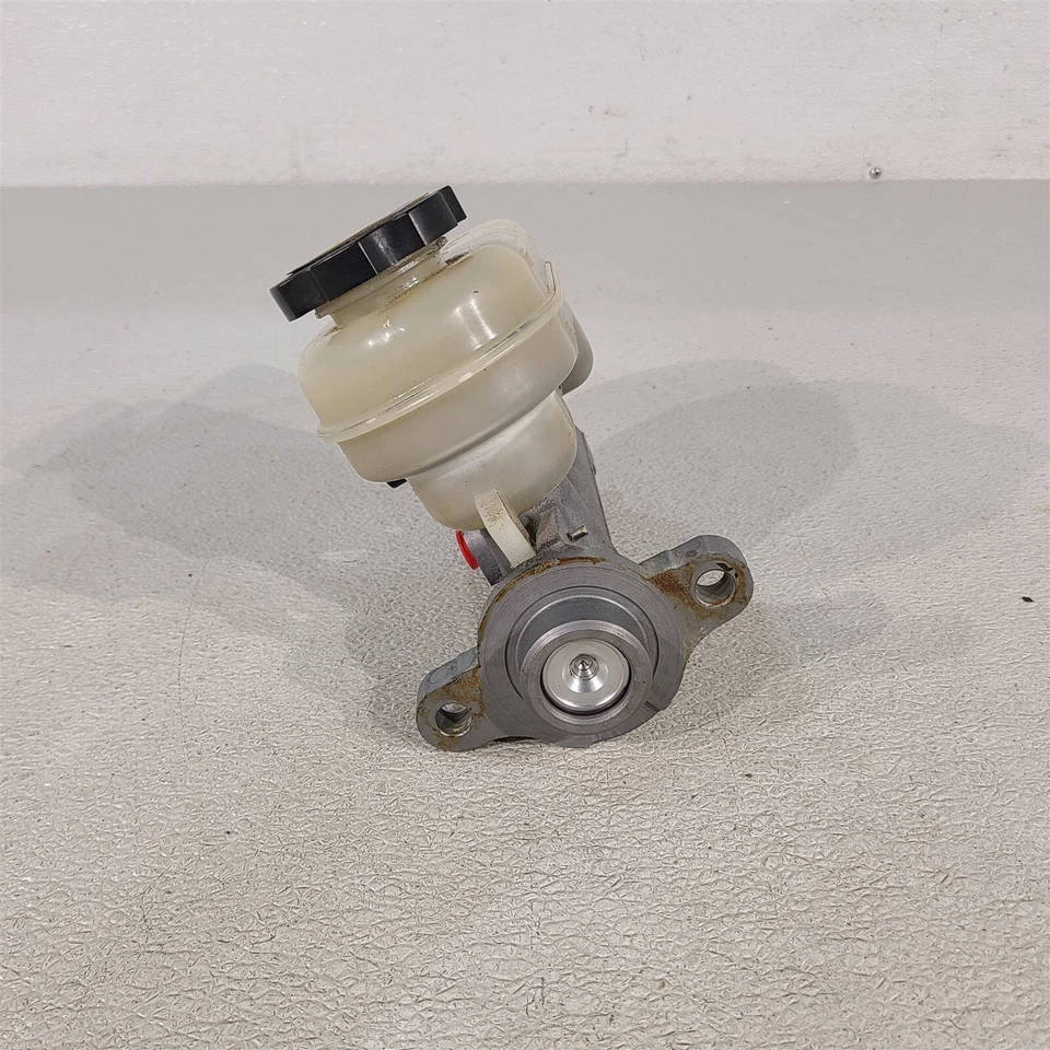 Depósito de cilindro maestro de refuerzo de freno Corvette C5 97-04 Aa7420 Foto 2 de 4