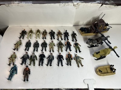 Chap Mei/ Other Military Army Action Figures Lot Of 26 Figures 4 Vehicles