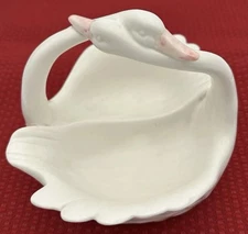 Fitz and Floyd 2 Swans Loving Graceful Embrace Wedding Basket Dish VTG 1981 5in