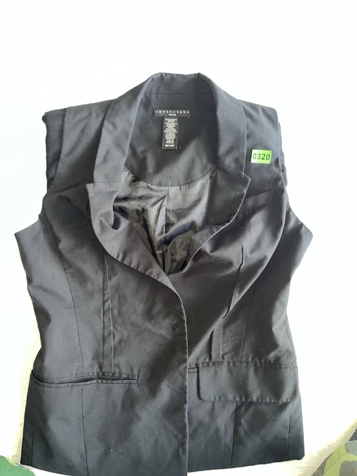 Colete Apostrophe Feminino Preto Pequeno Médio Pequeno Botão Fechar  - Imagem 3 de 3