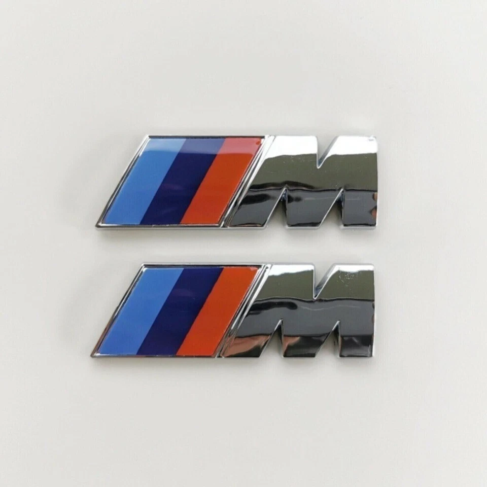 2x BMW M Emblem Logo Kotflügel Chrom Glanz Silber M Paket 45x15 Aufkleber - Bild 1 von 1