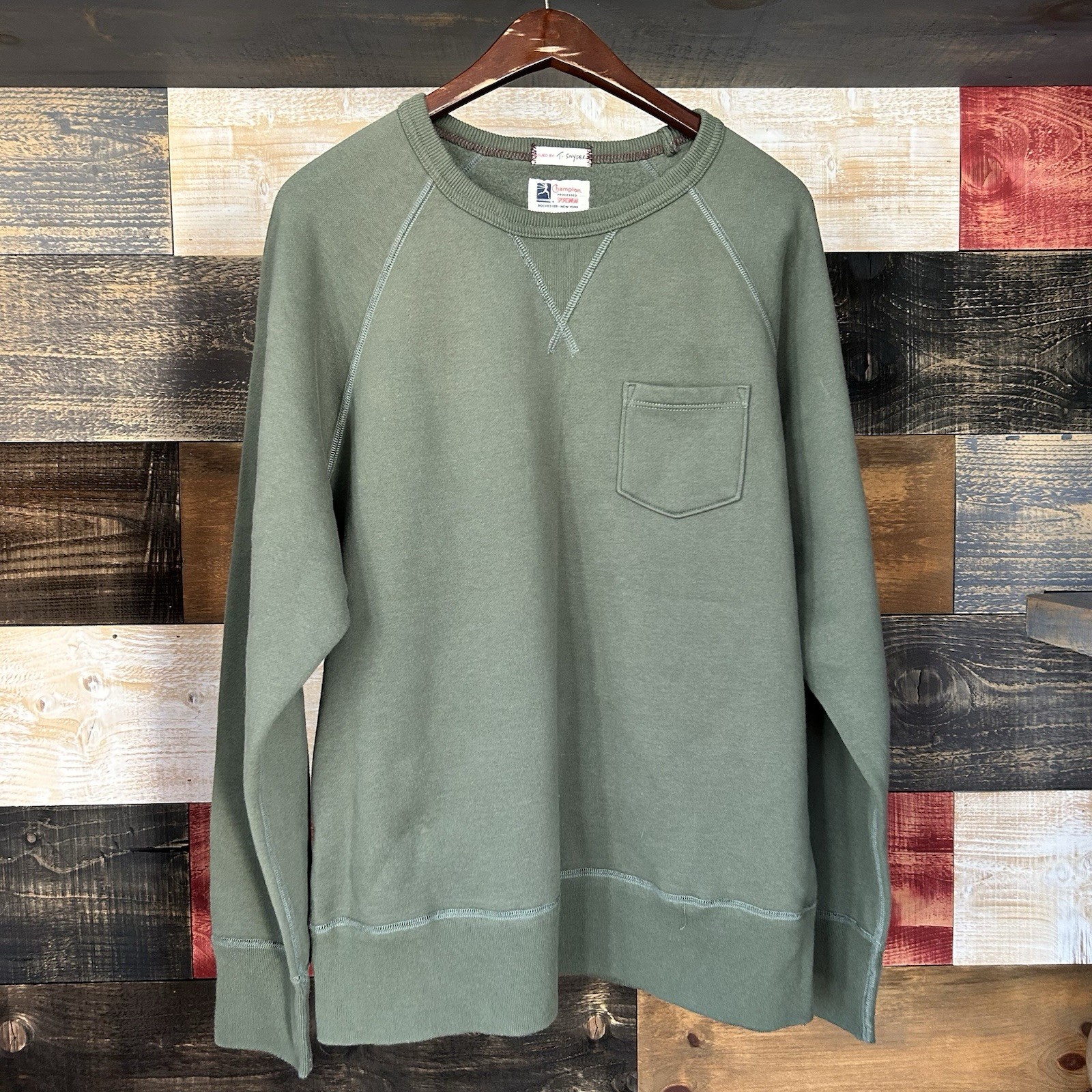 Champion Todd Snyder Sweatshirt Mens XL Green Pocket Running Man Crewneck
